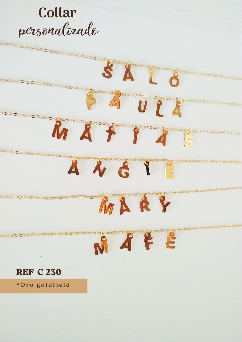 Collares personalizados con iniciales en oro